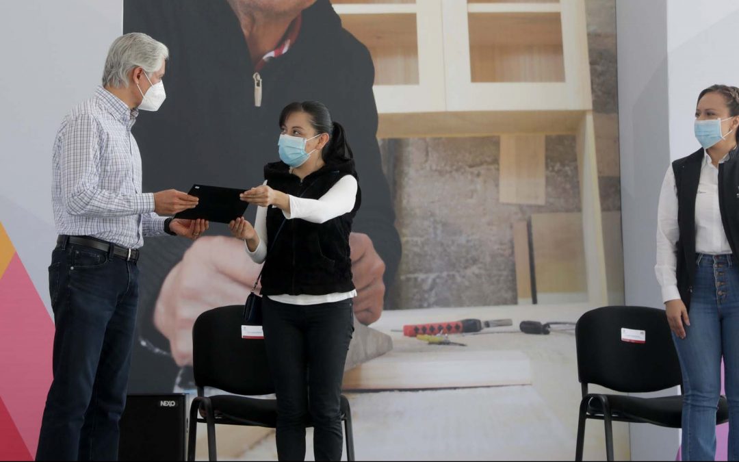 Mujeres emprendedoras del Edomex reciben microcréditos ante la crisis económica por COVID-19